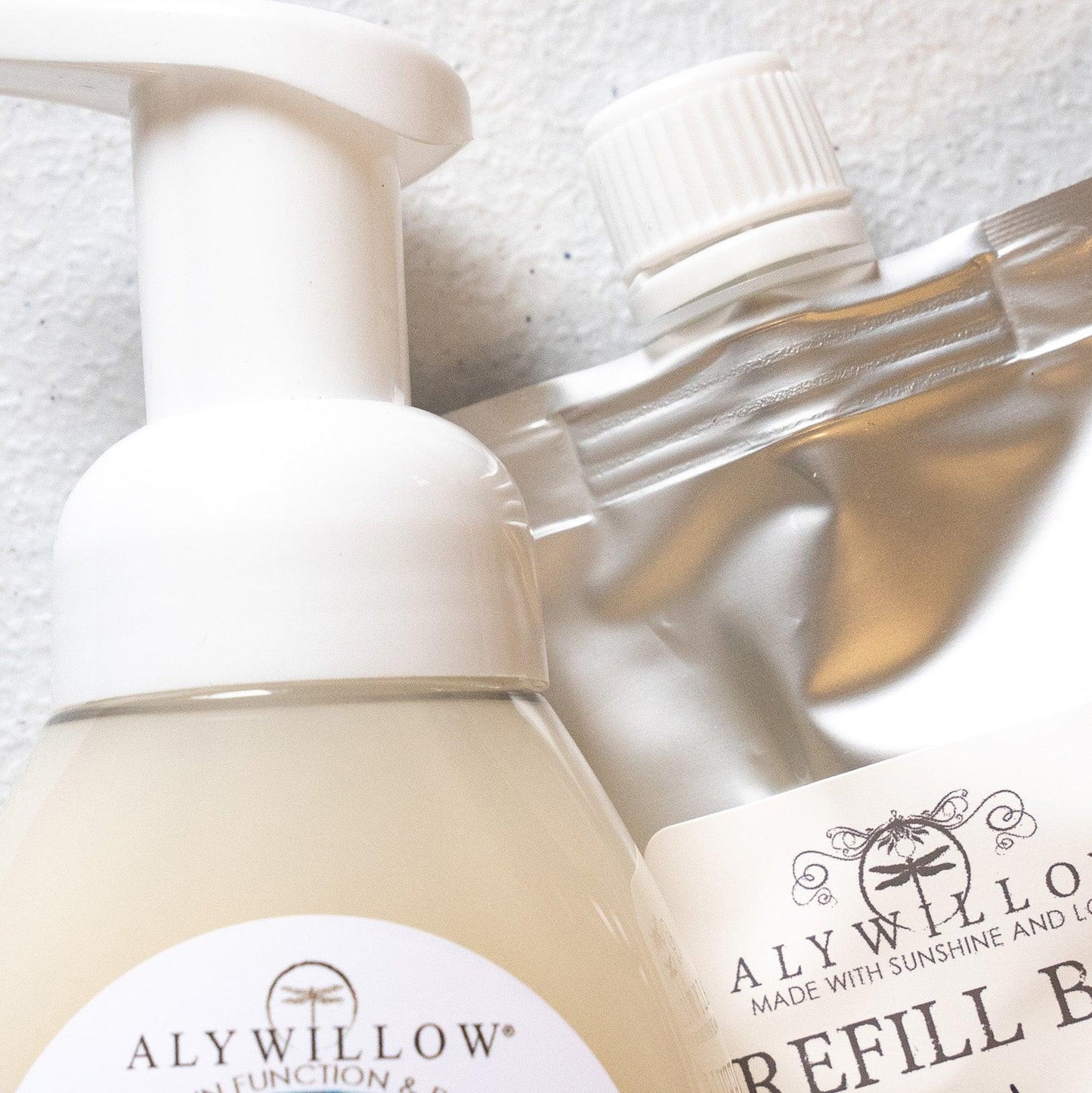 LEMON LAUGHS UDC Nutrient Foaming Cleanser - Alywillow